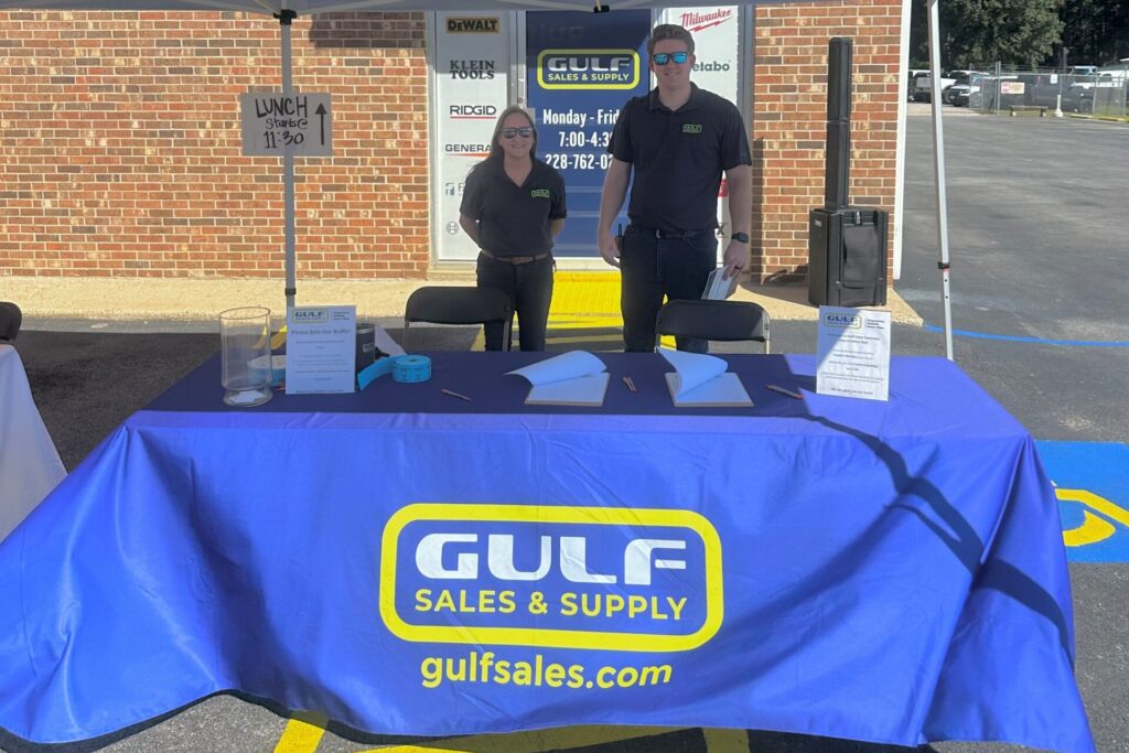 Stephen and Amy - Pascagoula Customer Appreciation Day